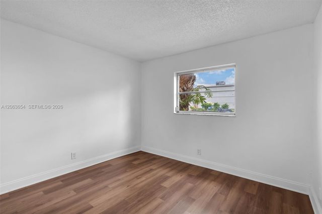 5168 NE 6th Ave 416, Oakland Park, FL 33334