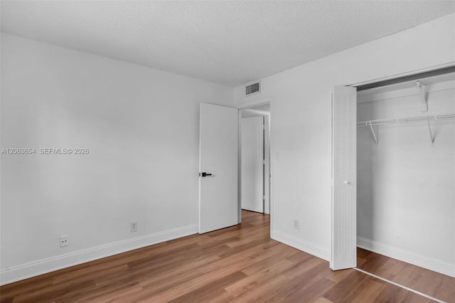 5168 NE 6th Ave 416, Oakland Park, FL 33334
