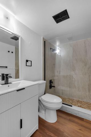 5168 NE 6th Ave 416, Oakland Park, FL 33334