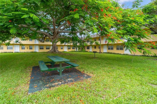 5168 NE 6th Ave 416, Oakland Park, FL 33334