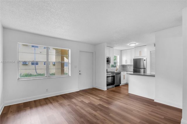 5168 NE 6th Ave 416, Oakland Park, FL 33334