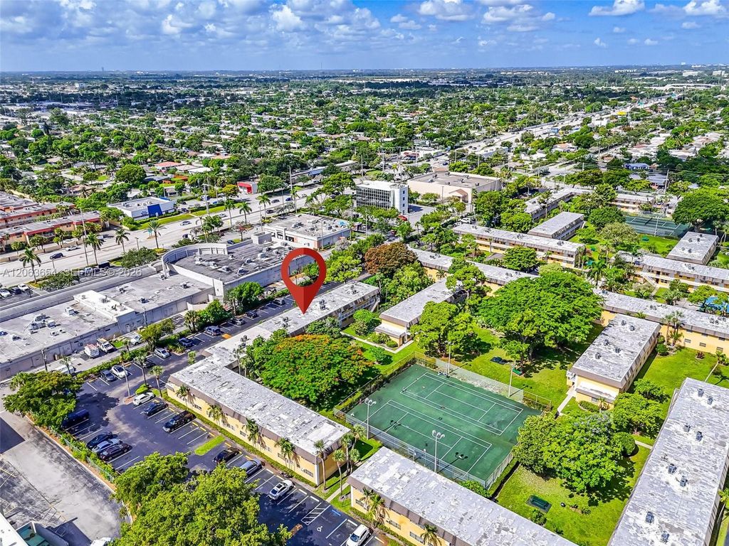 5168 NE 6th Ave 416, Oakland Park, FL 33334