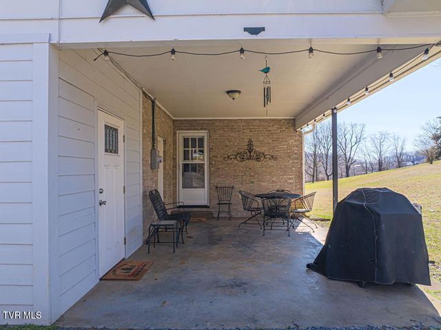 12104 Linden Street, Meadowview, VA 24361