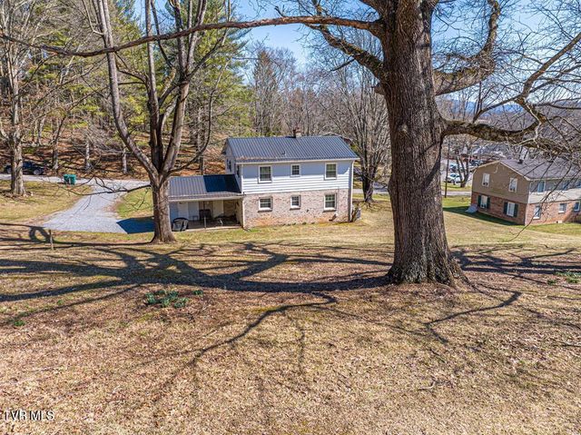 12104 Linden Street, Meadowview, VA 24361