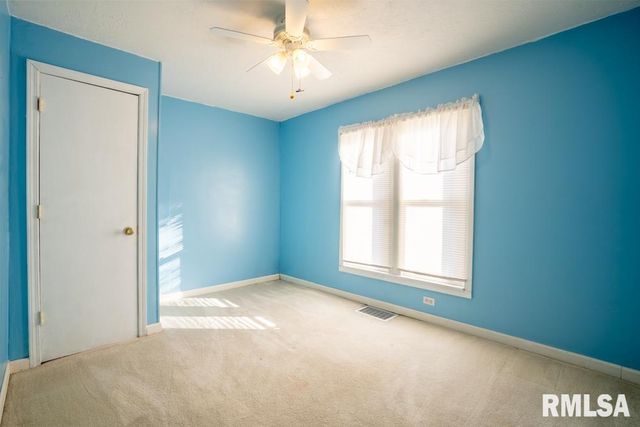 512 N 16TH Street, Herrin, IL 62948