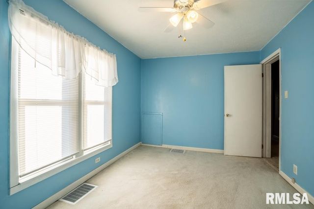 512 N 16TH Street, Herrin, IL 62948