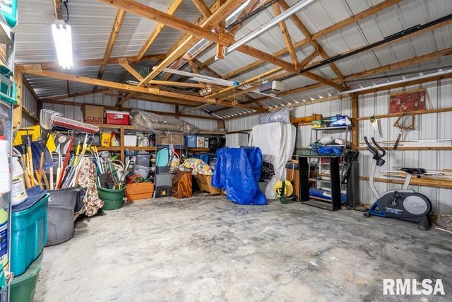 512 N 16TH Street, Herrin, IL 62948