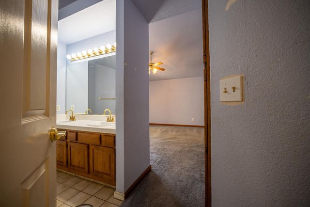 319 Shelduck Ln, Galt, CA 95632