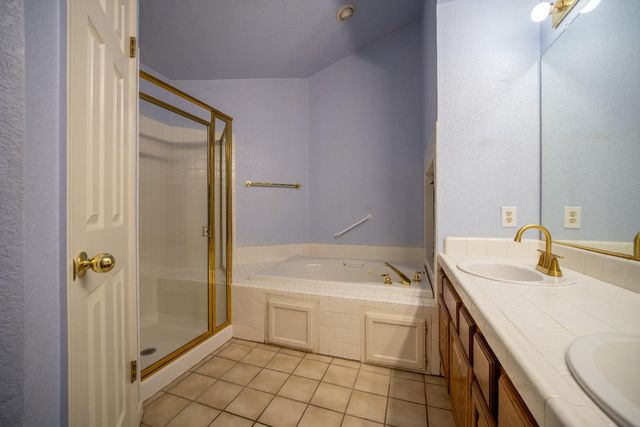 319 Shelduck Ln, Galt, CA 95632