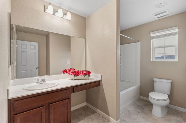 8877 Tethys Ln, Elk Grove, CA 95758