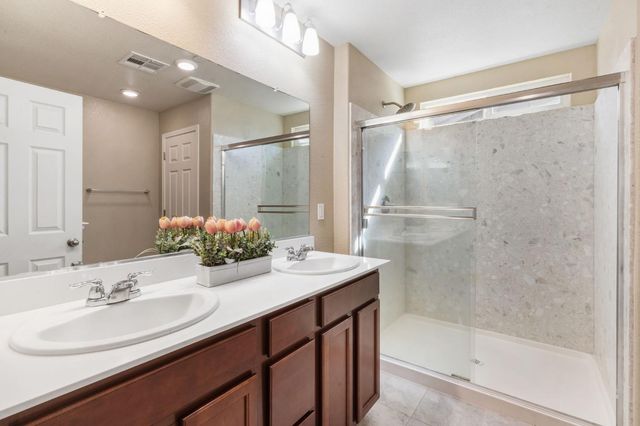 8877 Tethys Ln, Elk Grove, CA 95758