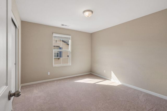 8877 Tethys Ln, Elk Grove, CA 95758