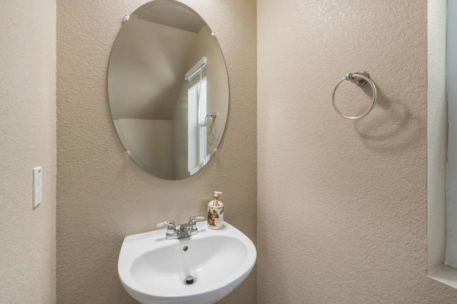 8877 Tethys Ln, Elk Grove, CA 95758