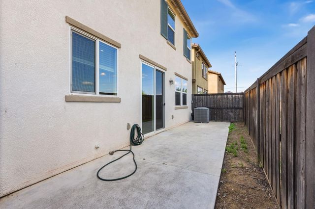 8877 Tethys Ln, Elk Grove, CA 95758