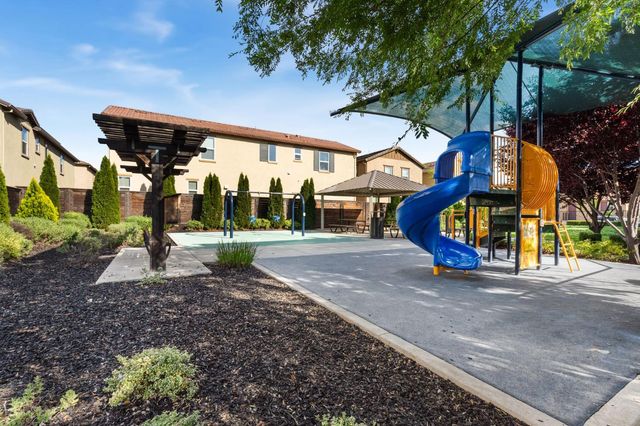 8877 Tethys Ln, Elk Grove, CA 95758