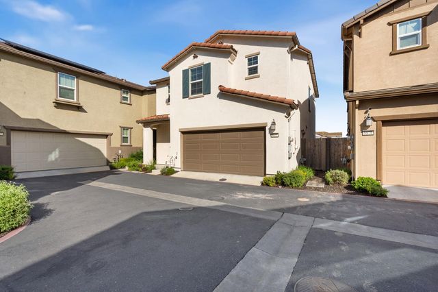 8877 Tethys Ln, Elk Grove, CA 95758