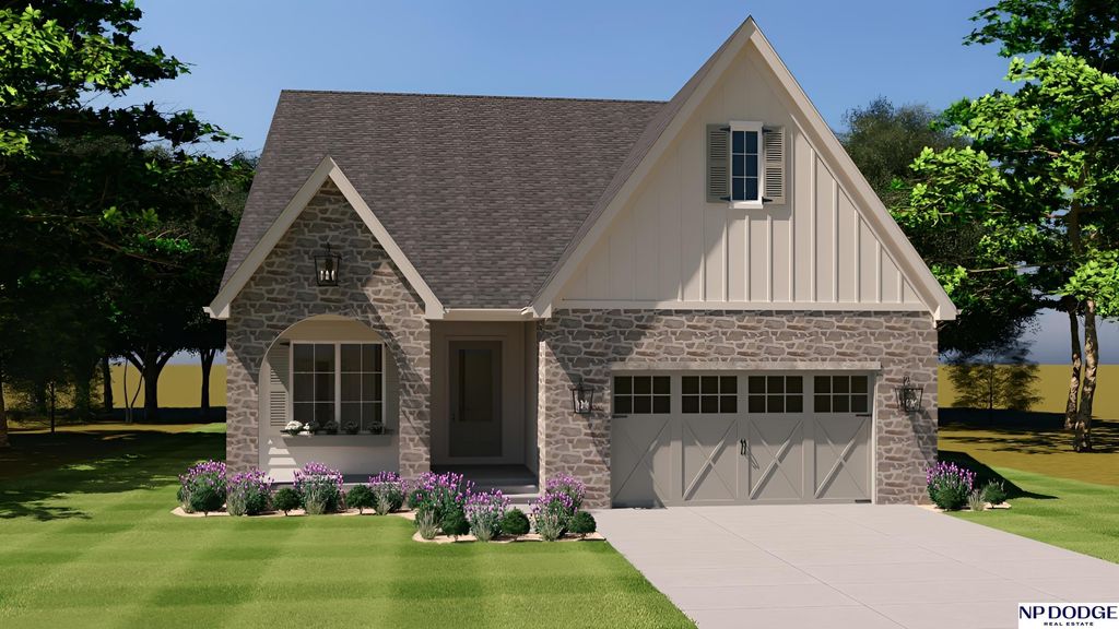 1055 S 93rd Court Circle, Omaha, NE 68114