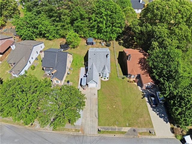 8048 Fieldstream Way, Douglasville, GA 30134