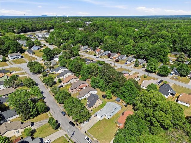 8048 Fieldstream Way, Douglasville, GA 30134