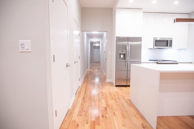 1028 N California Avenue 2, Chicago, IL 60622