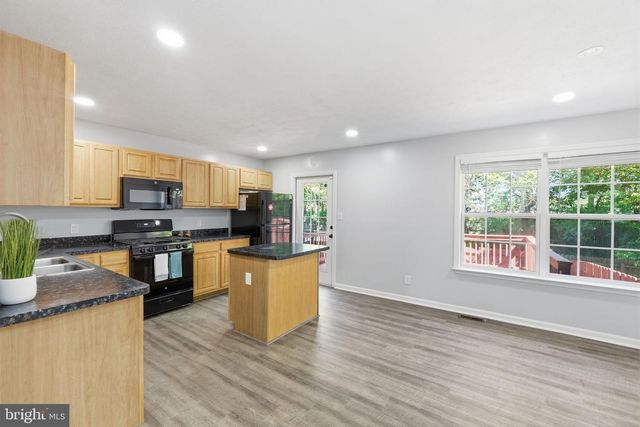 102 REGINA LN, Fredericksburg, VA 22405