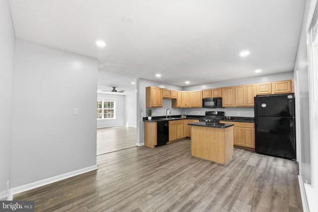 102 REGINA LN, Fredericksburg, VA 22405
