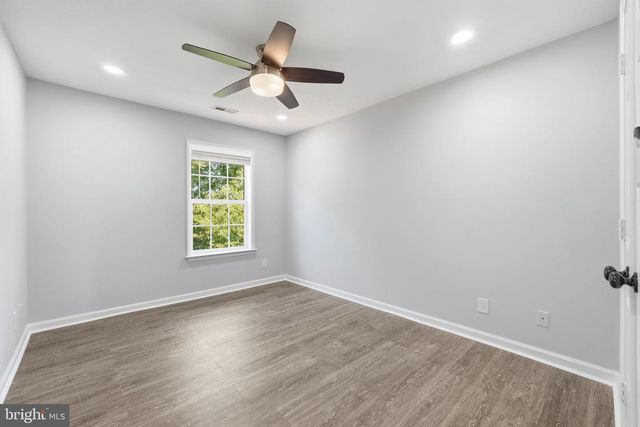102 REGINA LN, Fredericksburg, VA 22405