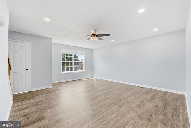 102 REGINA LN, Fredericksburg, VA 22405