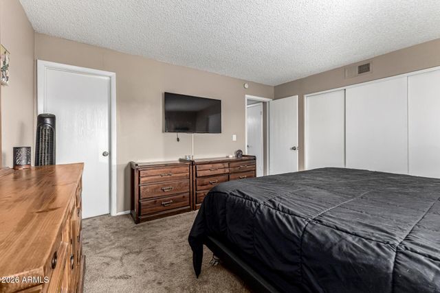 2101 W PONTIAC Drive, Phoenix, AZ 85027