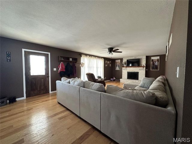 402 S Reserve Street, Rosebud, MO 63091