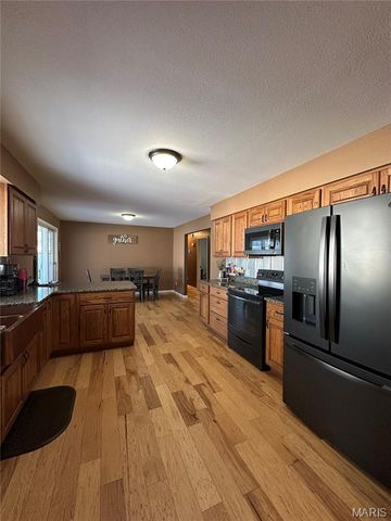 402 S Reserve Street, Rosebud, MO 63091