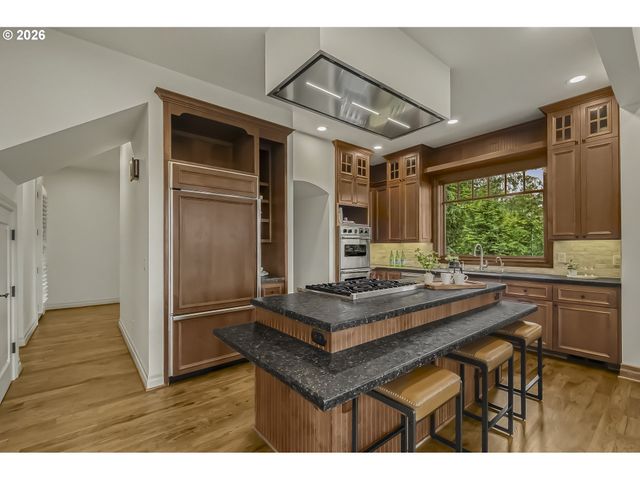 958 S VACUNA St, Portland, OR 97219