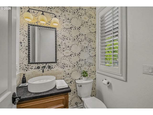 958 S VACUNA St, Portland, OR 97219