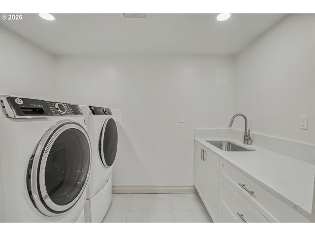 958 S VACUNA St, Portland, OR 97219
