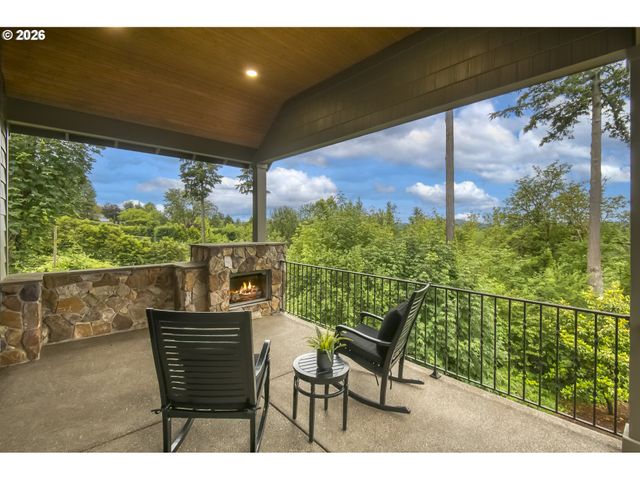 958 S VACUNA St, Portland, OR 97219