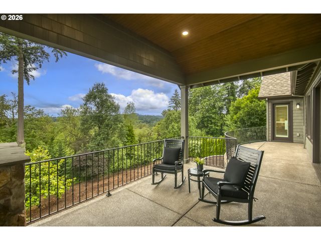 958 S VACUNA St, Portland, OR 97219