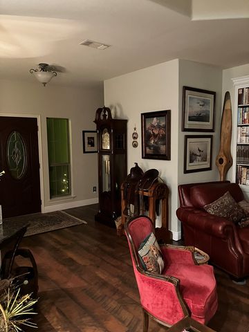 2109 Summit Crest Dr, Kerrville, TX 78028