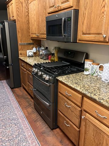 2109 Summit Crest Dr, Kerrville, TX 78028