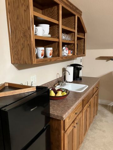 2109 Summit Crest Dr, Kerrville, TX 78028