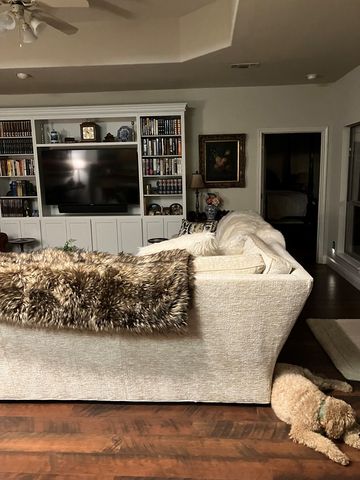 2109 Summit Crest Dr, Kerrville, TX 78028