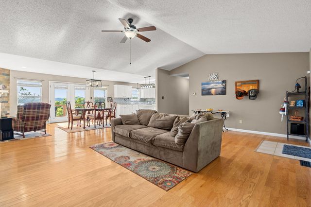 252 Sleepy Hollow Drive, Kimberling City, MO 65686