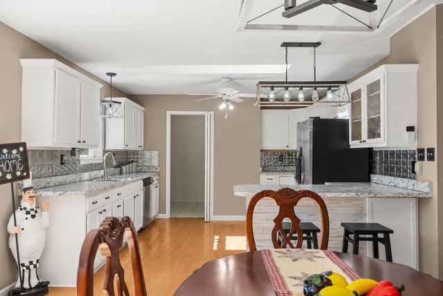 252 Sleepy Hollow Drive, Kimberling City, MO 65686