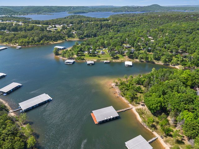 252 Sleepy Hollow Drive, Kimberling City, MO 65686