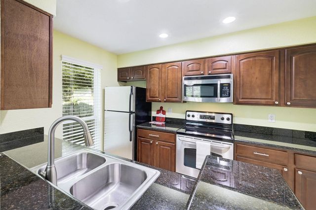 6000 Shepherd Mountain CV 1710, Austin, TX 78730