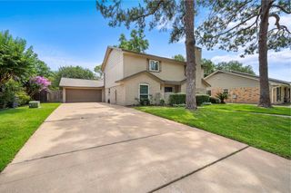 2830 Bernadette Lane, Houston, TX 77043