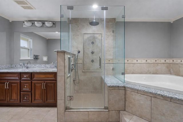 5102 Meadow Lane Lane, Dickinson, TX 77539