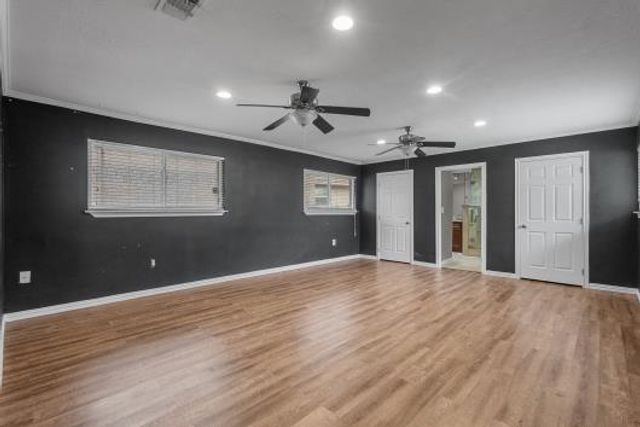 5102 Meadow Lane Lane, Dickinson, TX 77539