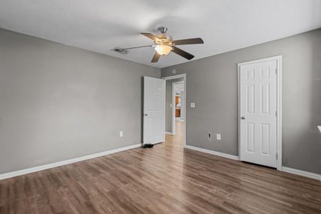 5102 Meadow Lane Lane, Dickinson, TX 77539