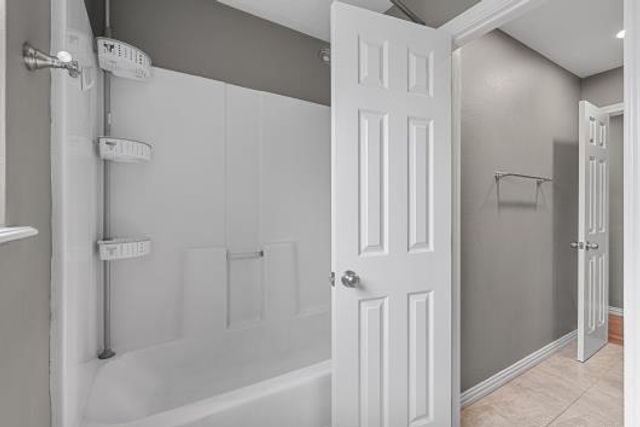 5102 Meadow Lane Lane, Dickinson, TX 77539