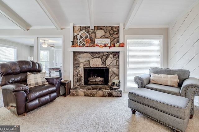 4 Dorchester Court, Savannah, GA 31406